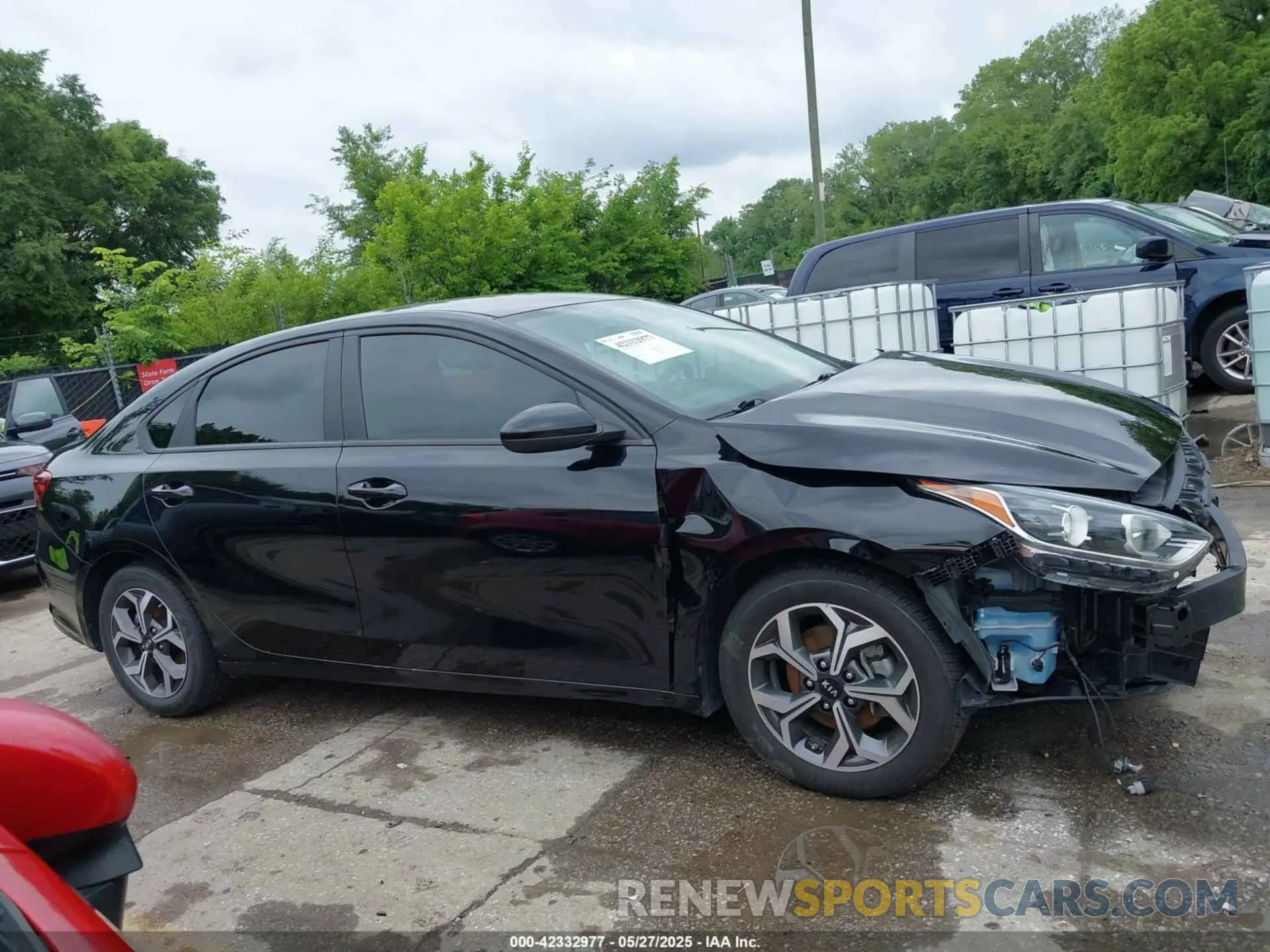 13 Photograph of a damaged car 3KPF24AD1ME360971 KIA FORTE 2021