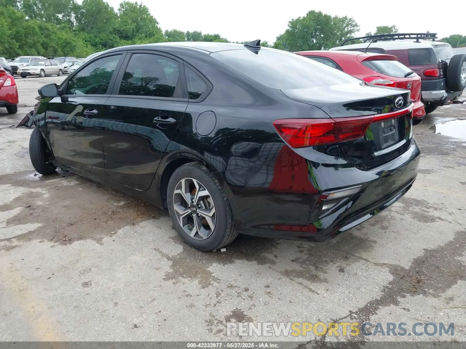 3 Photograph of a damaged car 3KPF24AD1ME360971 KIA FORTE 2021