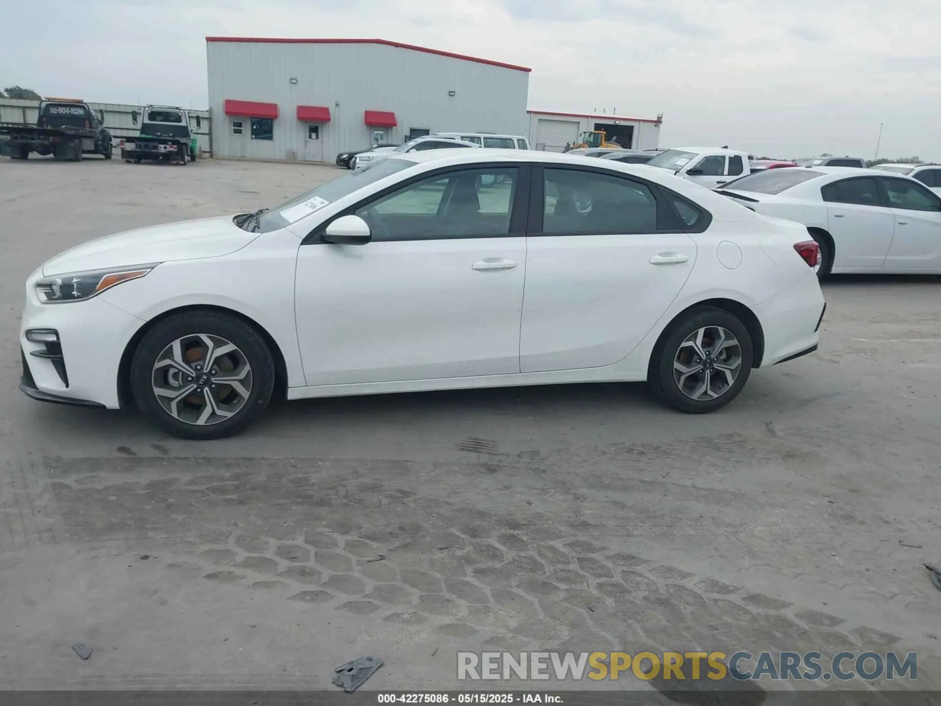 15 Photograph of a damaged car 3KPF24AD1ME361778 KIA FORTE 2021