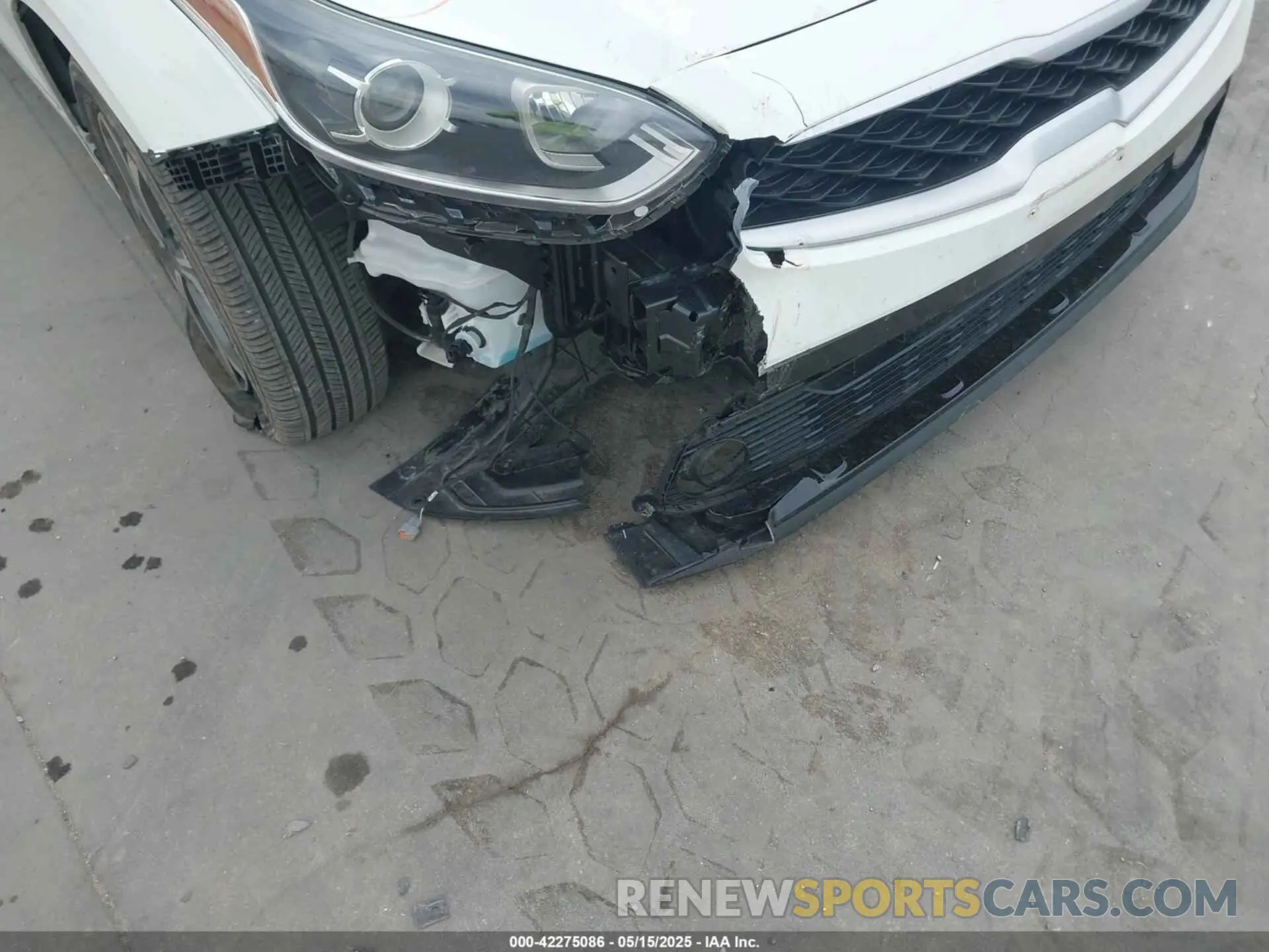 19 Photograph of a damaged car 3KPF24AD1ME361778 KIA FORTE 2021