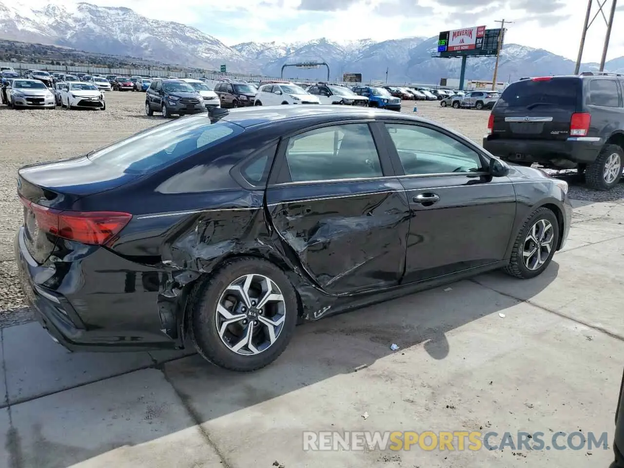 3 Photograph of a damaged car 3KPF24AD1ME365135 KIA FORTE 2021