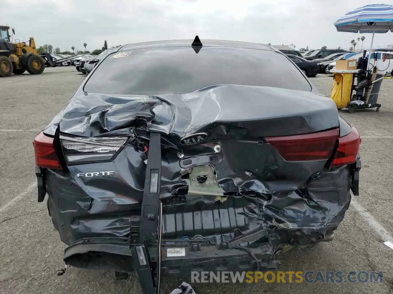 6 Photograph of a damaged car 3KPF24AD1ME373557 KIA FORTE 2021