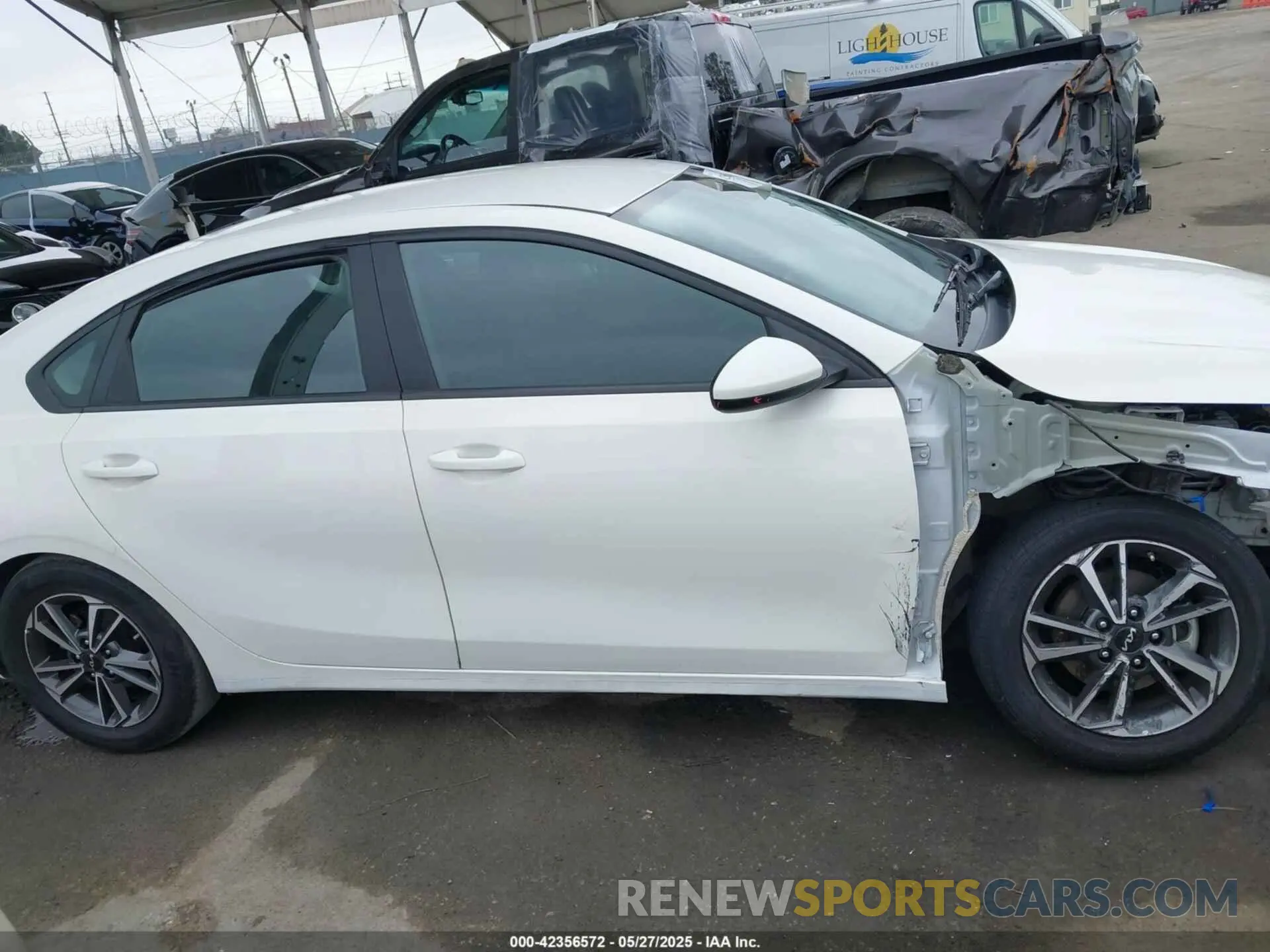 14 Photograph of a damaged car 3KPF24AD1ME375065 KIA FORTE 2021