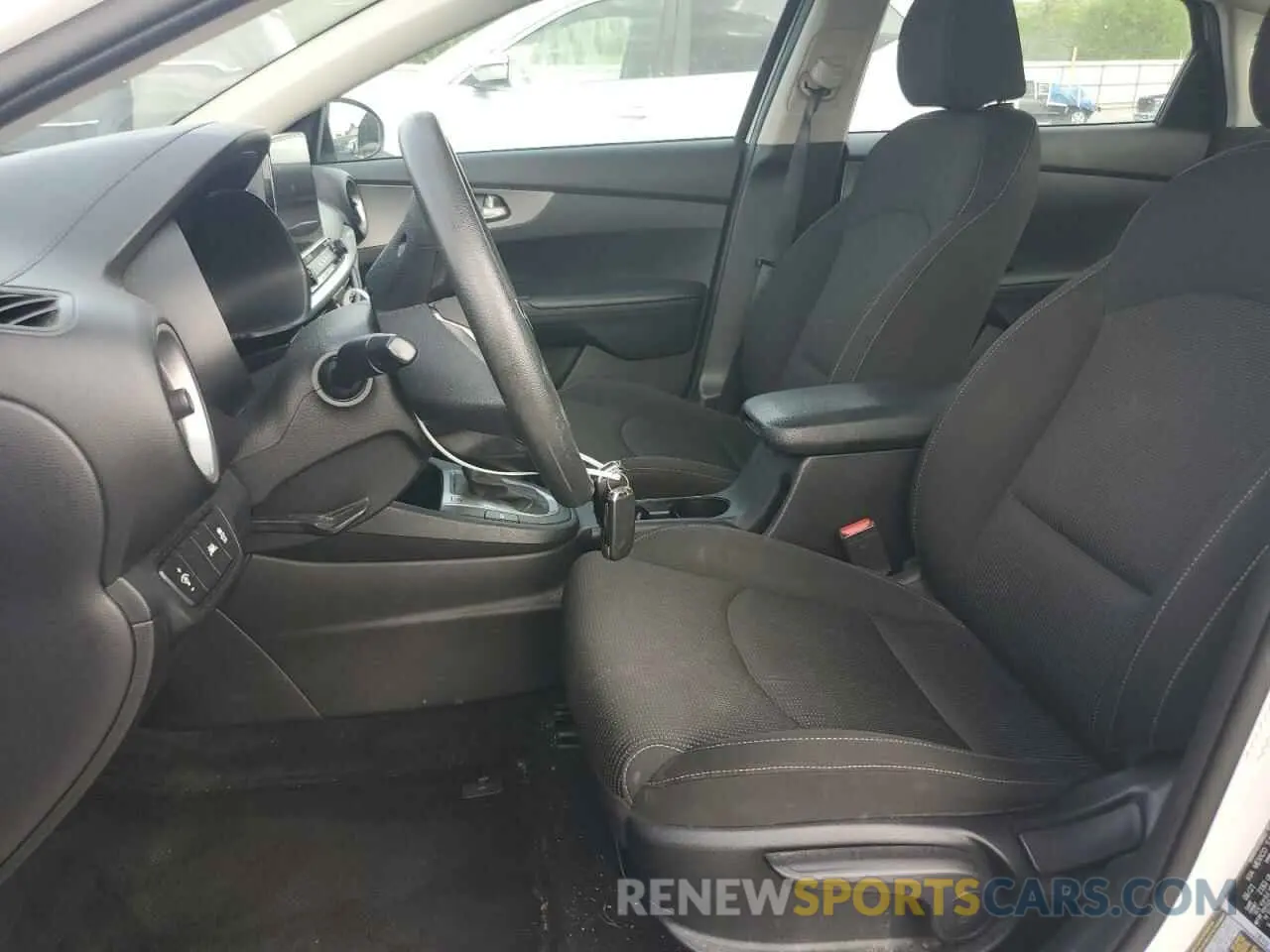 7 Photograph of a damaged car 3KPF24AD1ME383635 KIA FORTE 2021