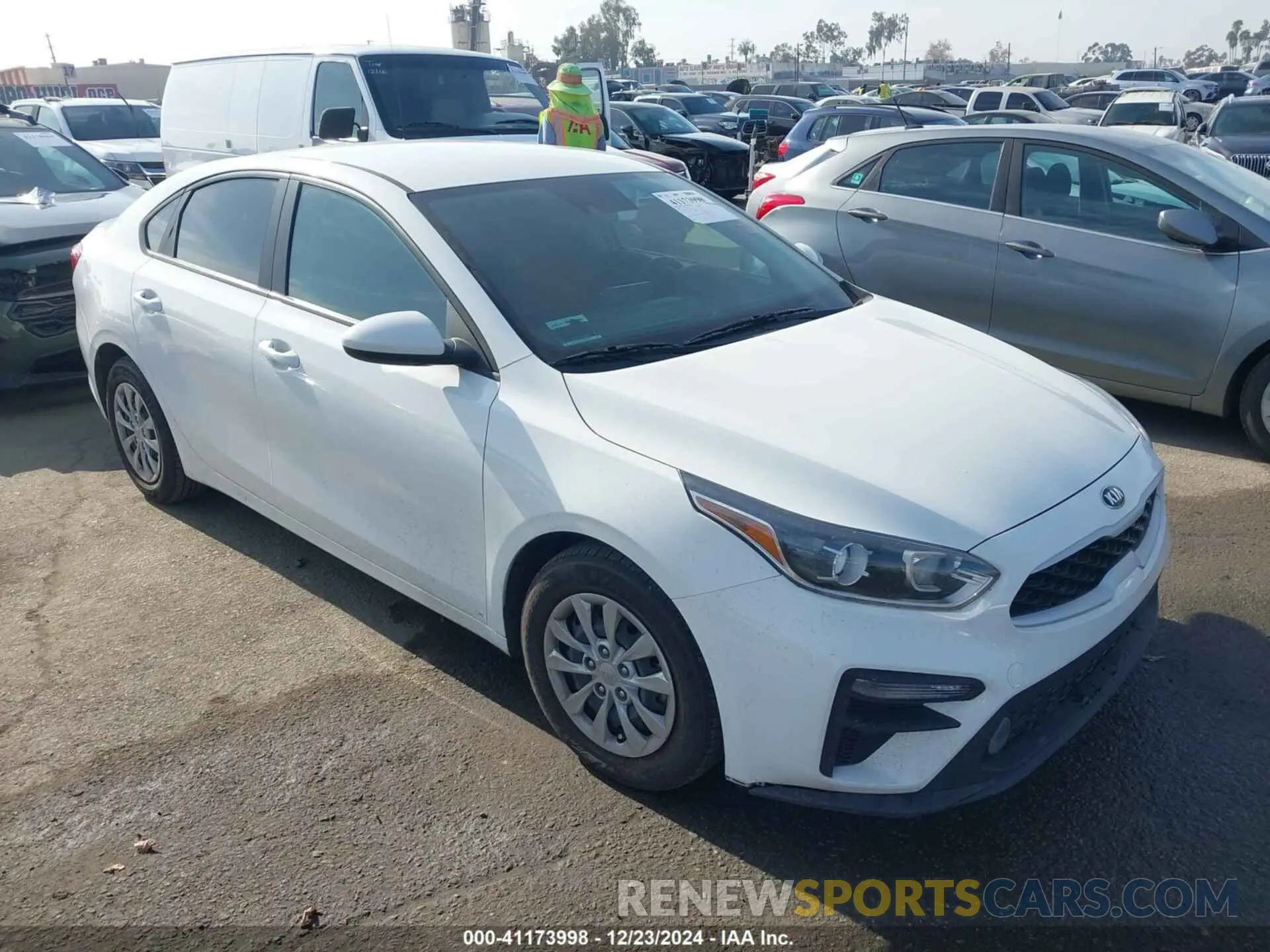 1 Photograph of a damaged car 3KPF24AD1ME395879 KIA FORTE 2021