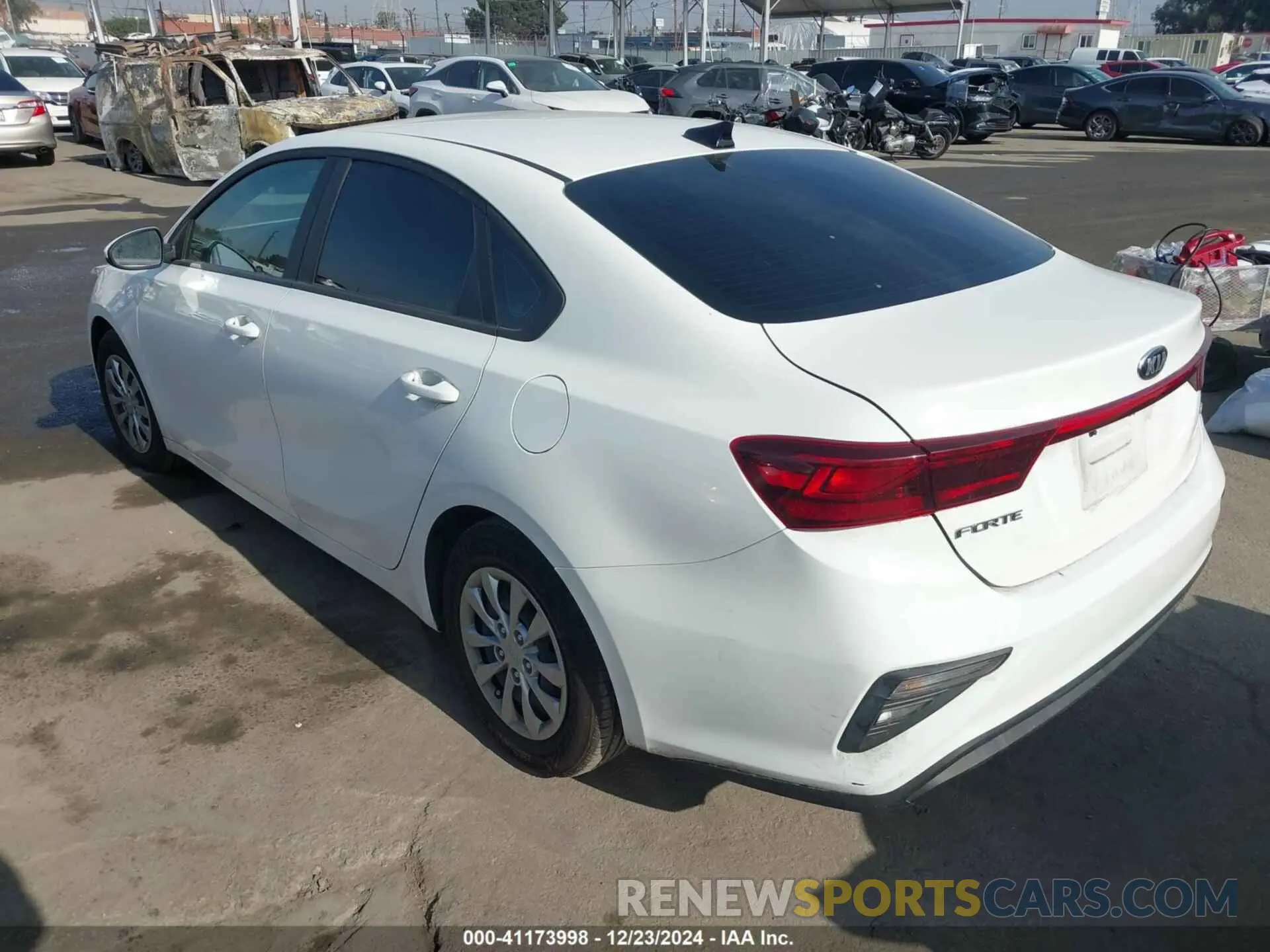 3 Photograph of a damaged car 3KPF24AD1ME395879 KIA FORTE 2021