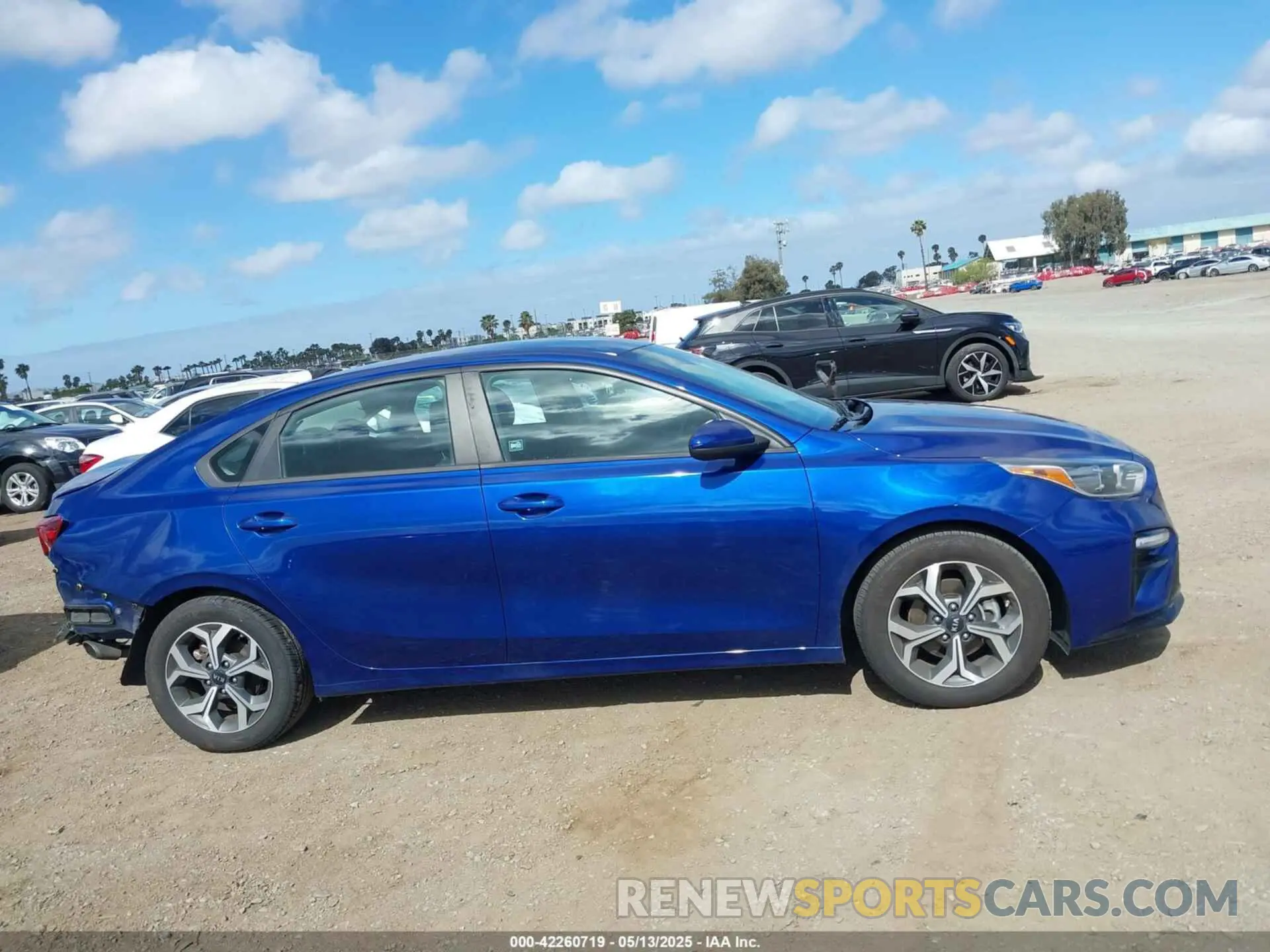 13 Photograph of a damaged car 3KPF24AD1ME403205 KIA FORTE 2021