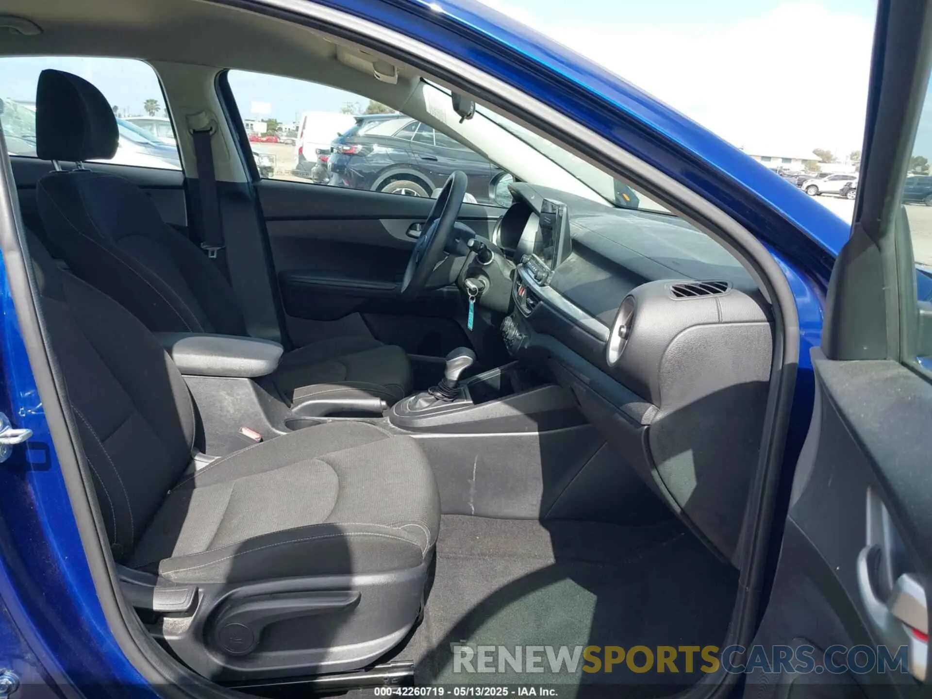 5 Photograph of a damaged car 3KPF24AD1ME403205 KIA FORTE 2021
