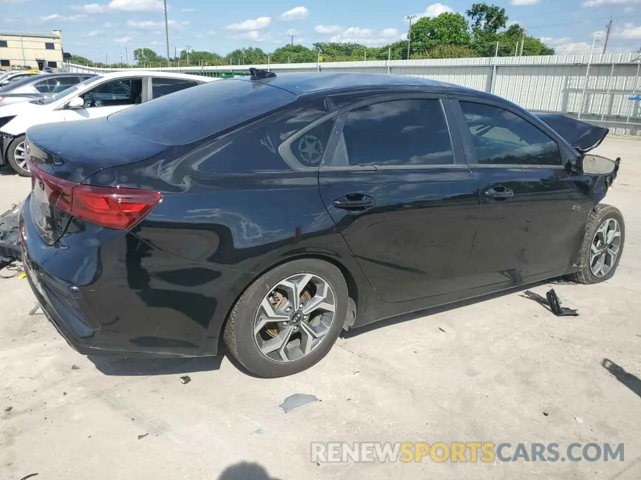 3 Photograph of a damaged car 3KPF24AD2ME264265 KIA FORTE 2021