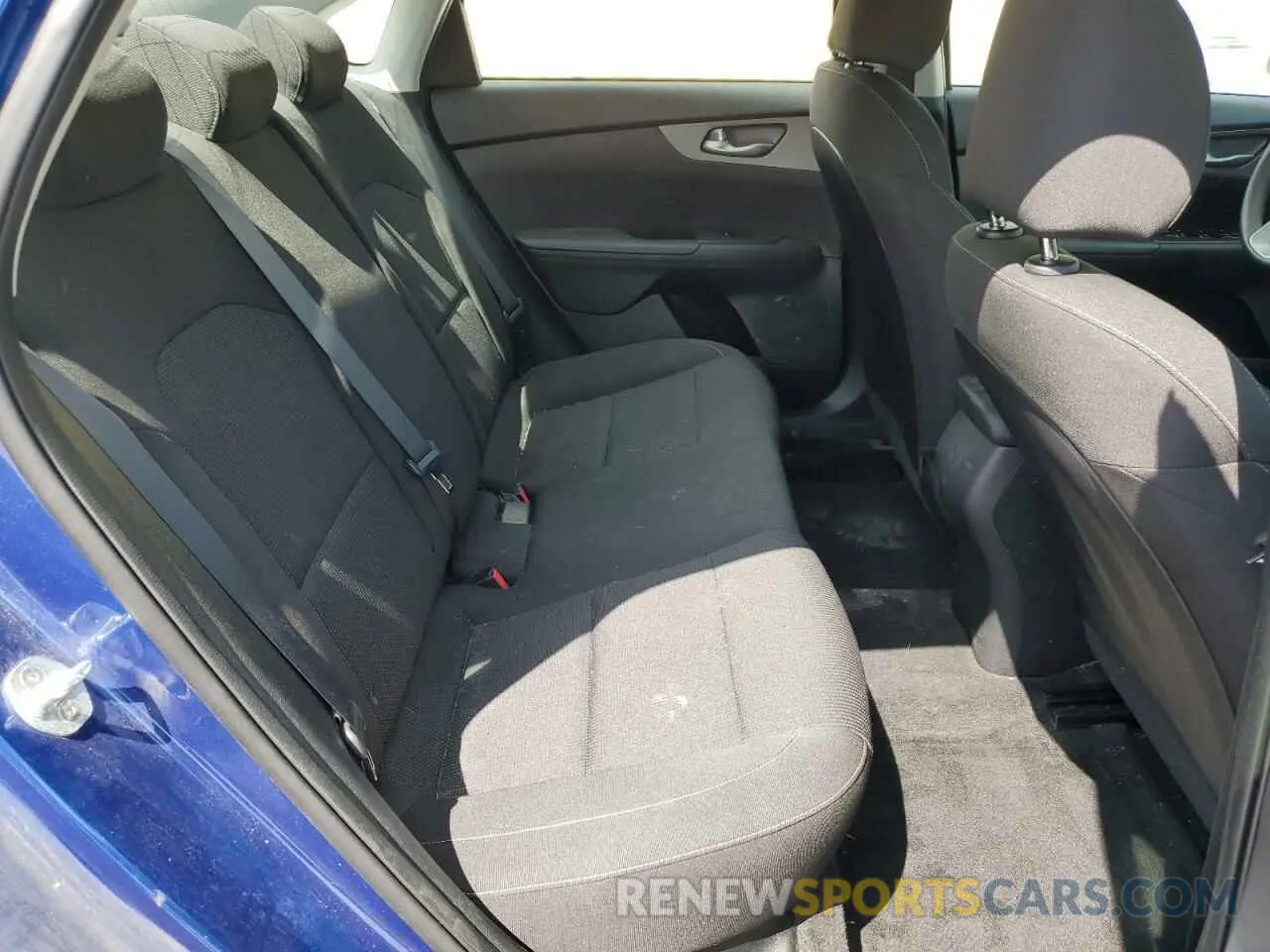 10 Photograph of a damaged car 3KPF24AD2ME271586 KIA FORTE 2021