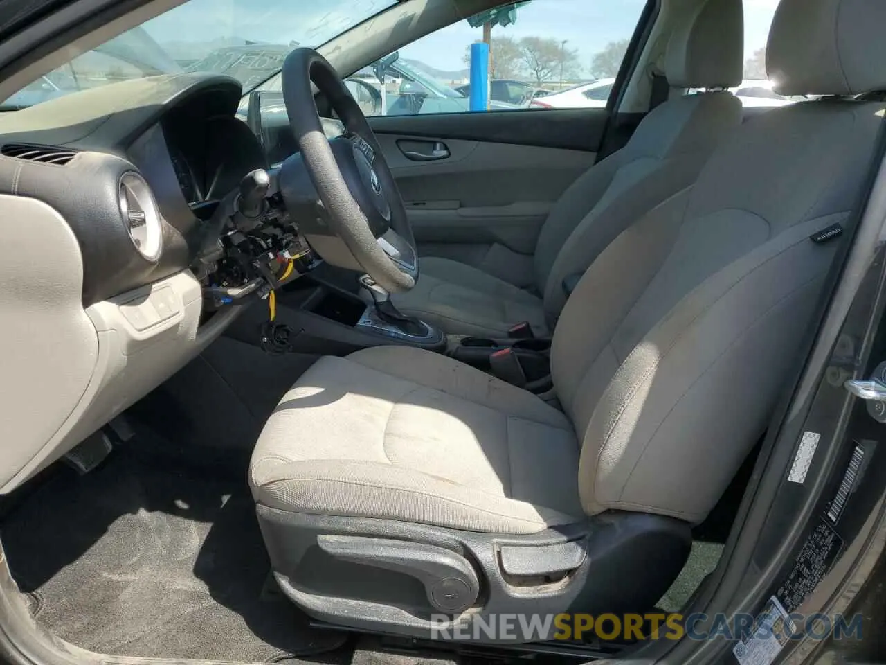 7 Photograph of a damaged car 3KPF24AD2ME273192 KIA FORTE 2021