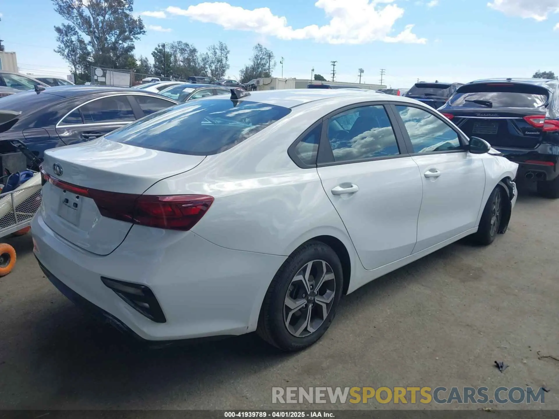 4 Photograph of a damaged car 3KPF24AD2ME300889 KIA FORTE 2021