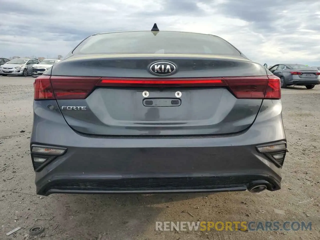 6 Photograph of a damaged car 3KPF24AD2ME313464 KIA FORTE 2021