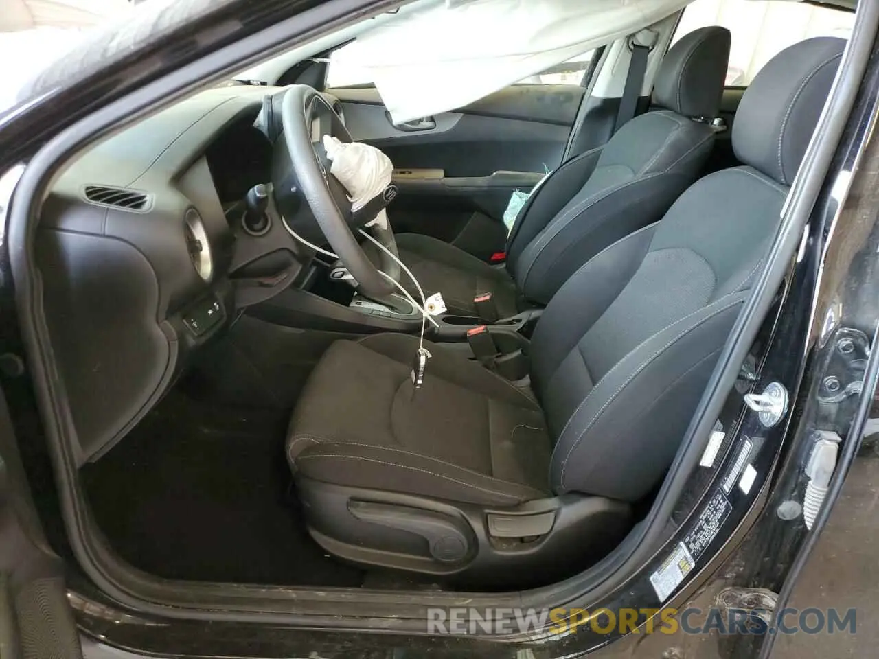 7 Photograph of a damaged car 3KPF24AD2ME320625 KIA FORTE 2021