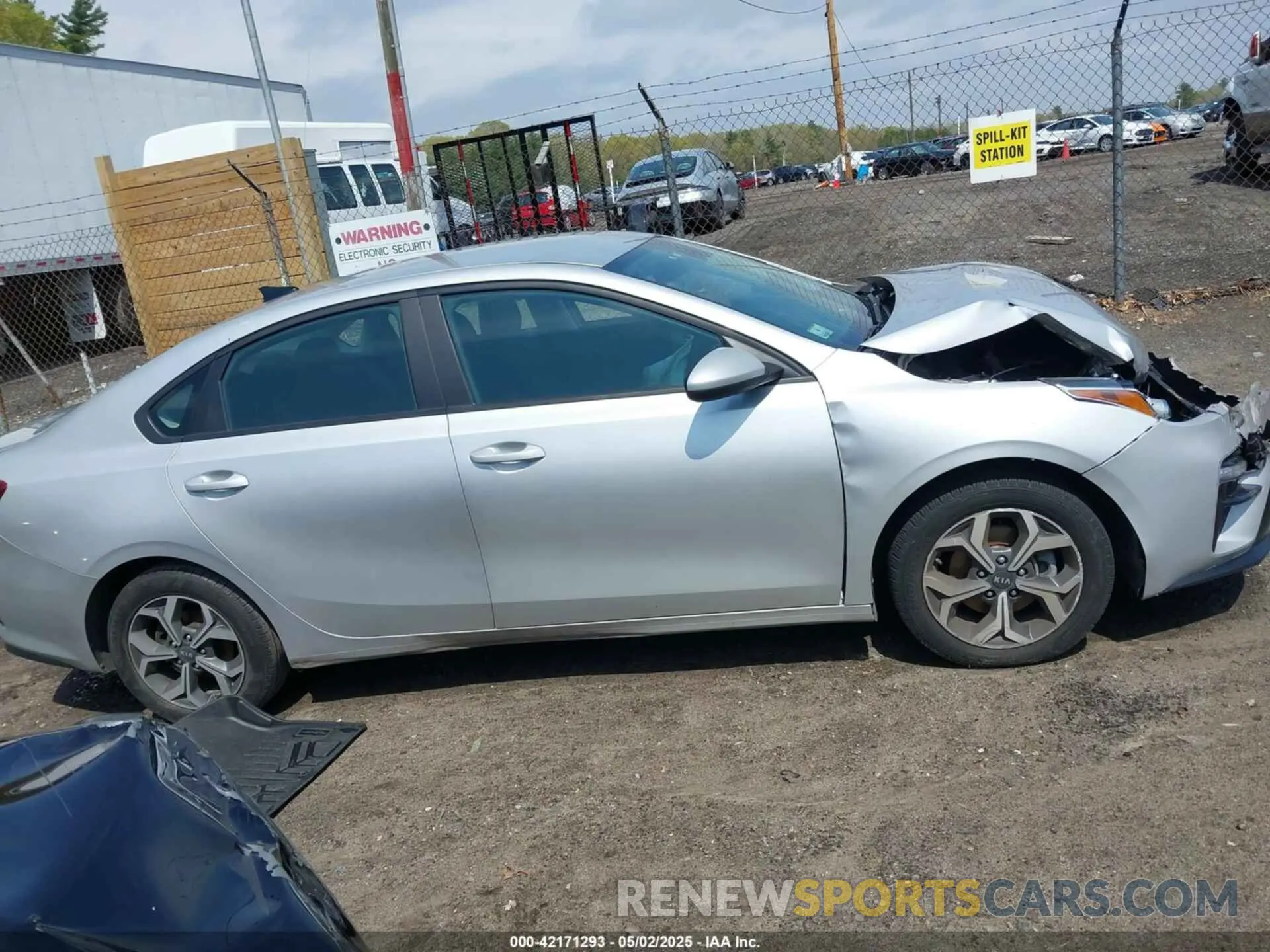 14 Photograph of a damaged car 3KPF24AD2ME333097 KIA FORTE 2021