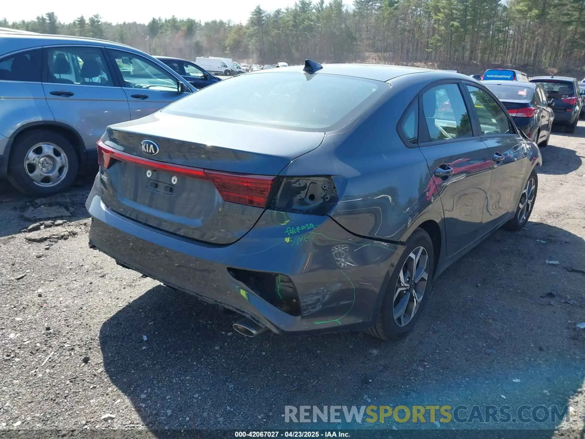 4 Photograph of a damaged car 3KPF24AD2ME334010 KIA FORTE 2021