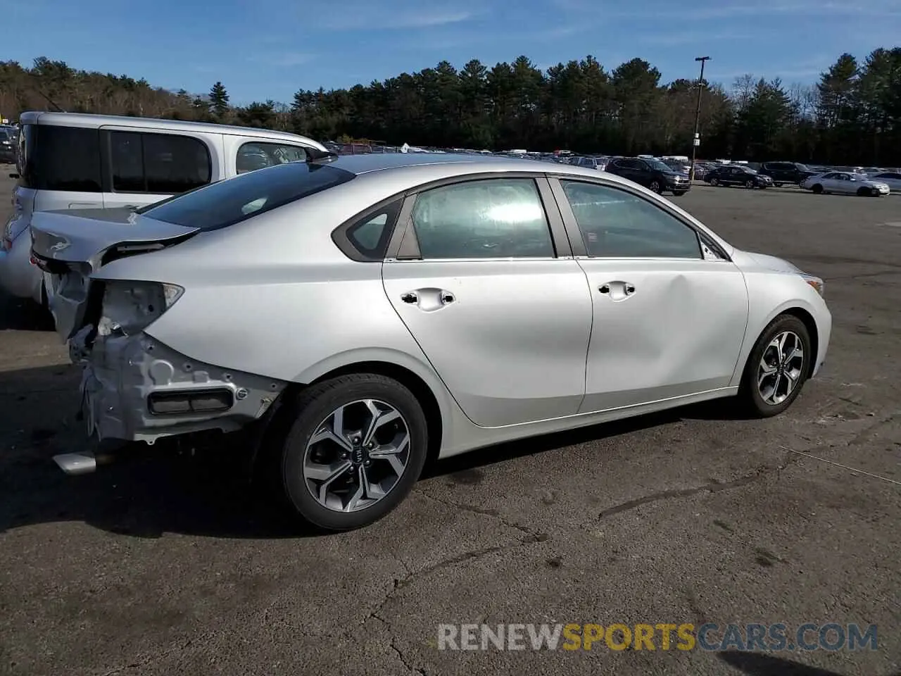 3 Photograph of a damaged car 3KPF24AD2ME369937 KIA FORTE 2021