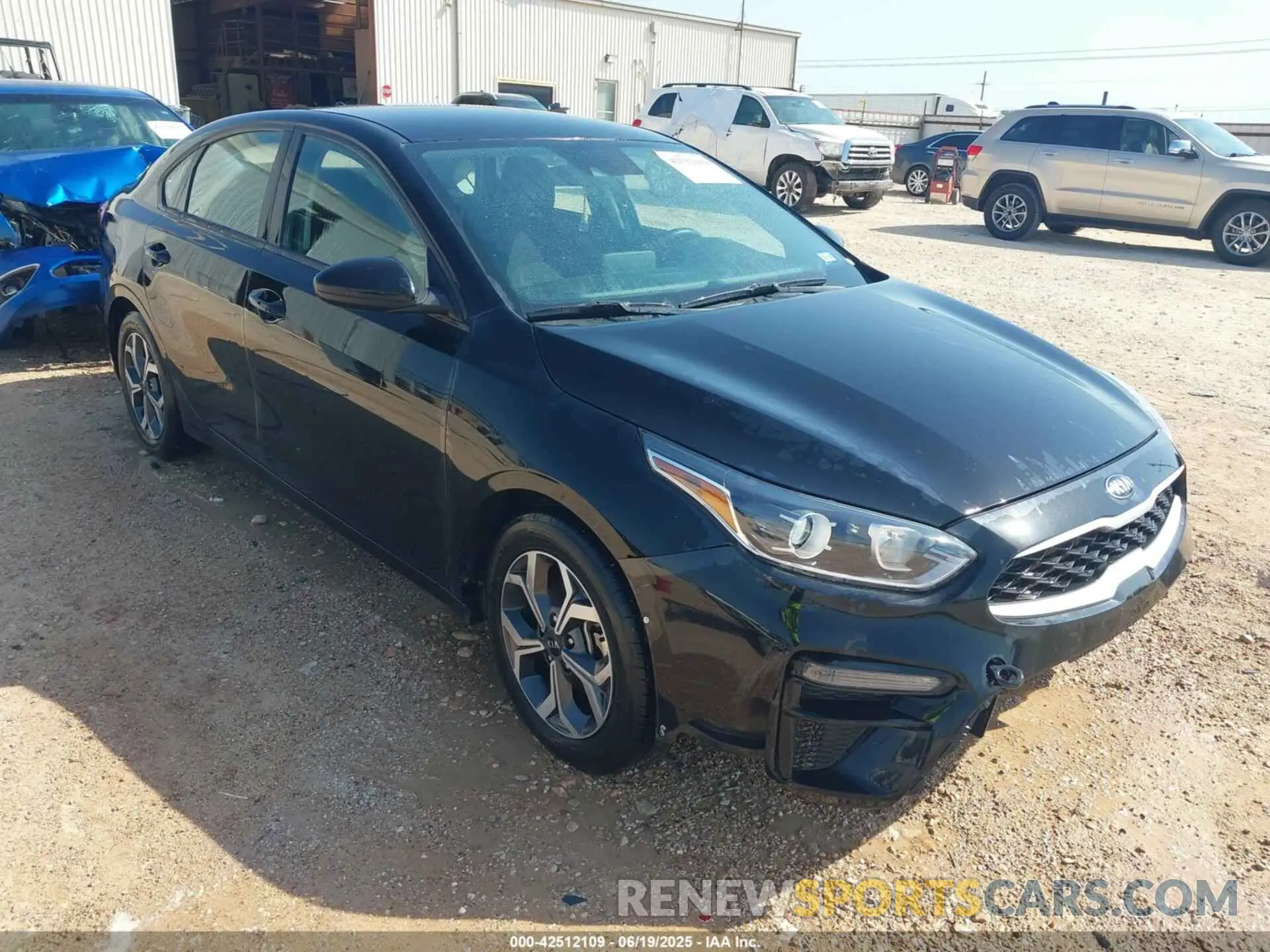 1 Photograph of a damaged car 3KPF24AD2ME376029 KIA FORTE 2021
