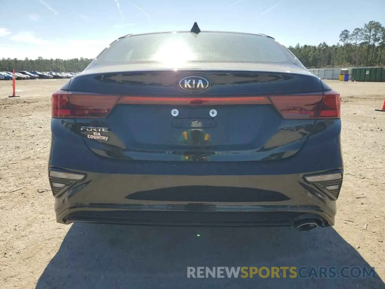 6 Photograph of a damaged car 3KPF24AD2ME382929 KIA FORTE 2021