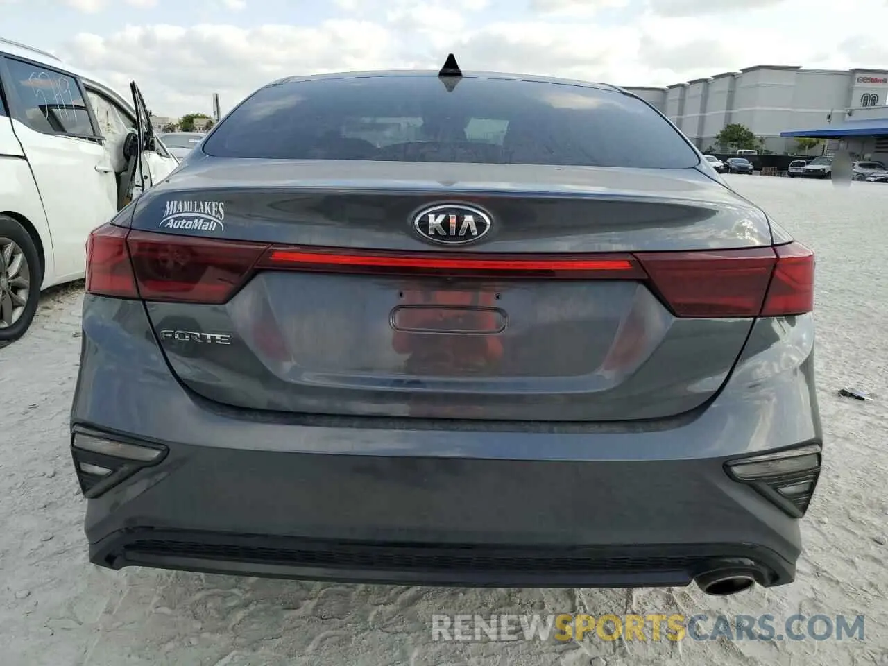 6 Photograph of a damaged car 3KPF24AD2ME395518 KIA FORTE 2021