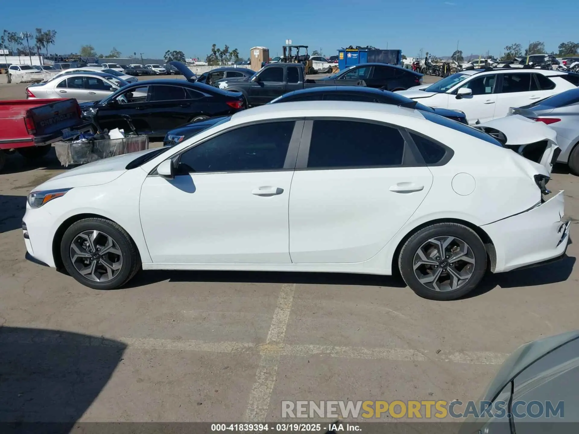 14 Photograph of a damaged car 3KPF24AD3ME283990 KIA FORTE 2021
