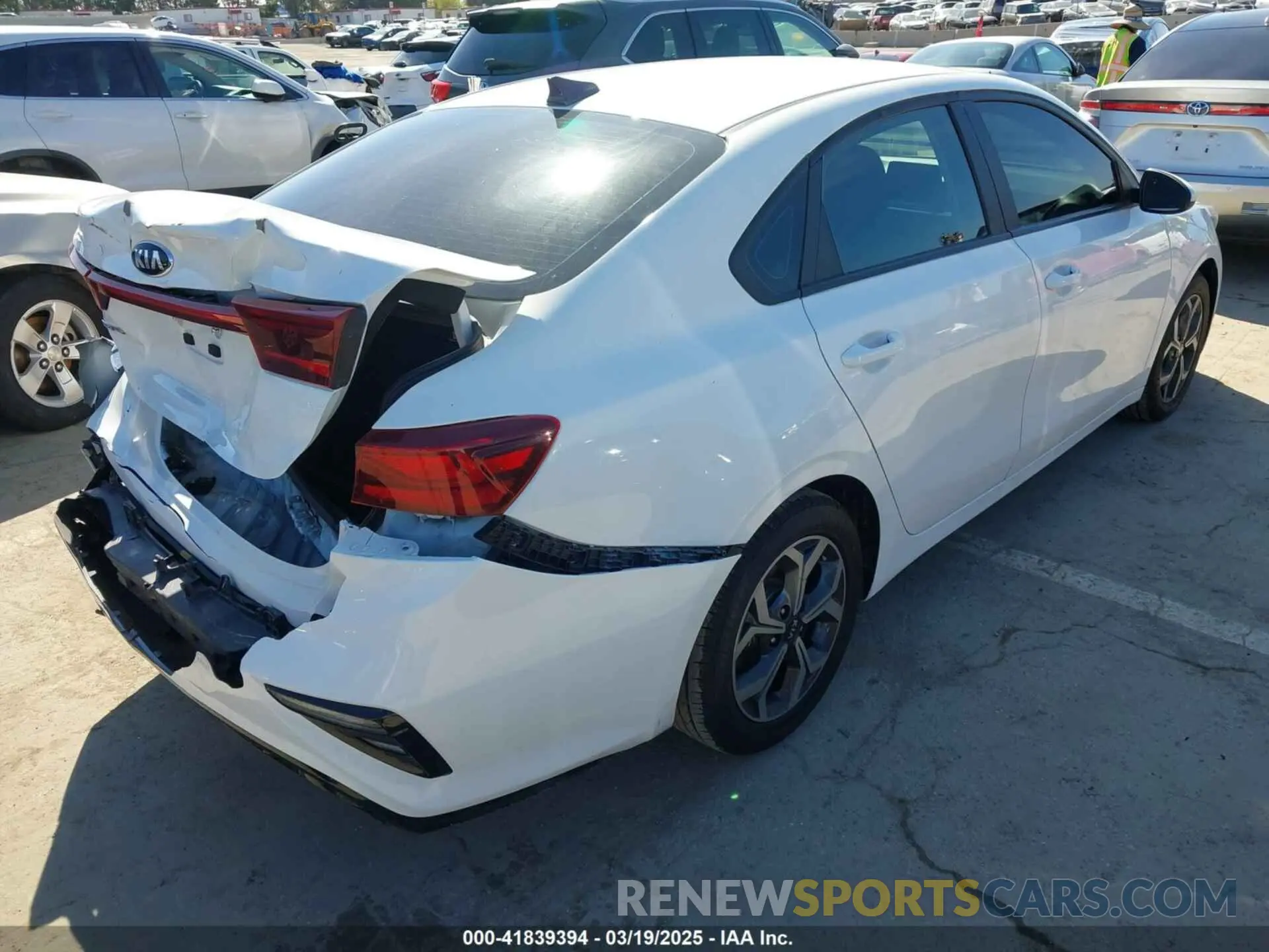 4 Photograph of a damaged car 3KPF24AD3ME283990 KIA FORTE 2021