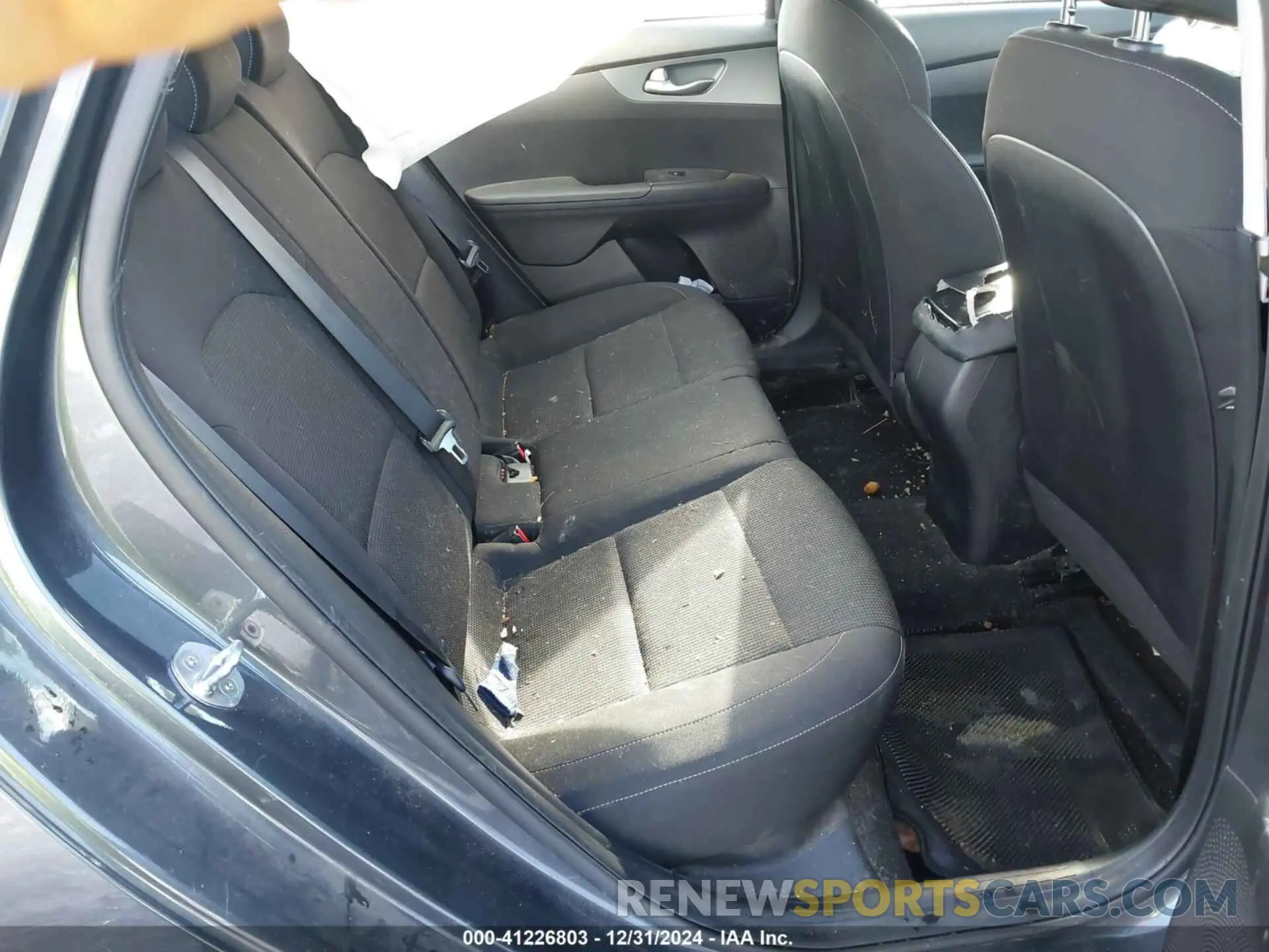 8 Photograph of a damaged car 3KPF24AD3ME285142 KIA FORTE 2021