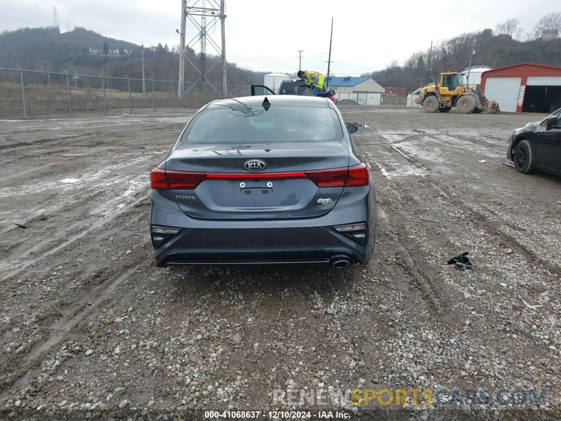 17 Photograph of a damaged car 3KPF24AD3ME287764 KIA FORTE 2021