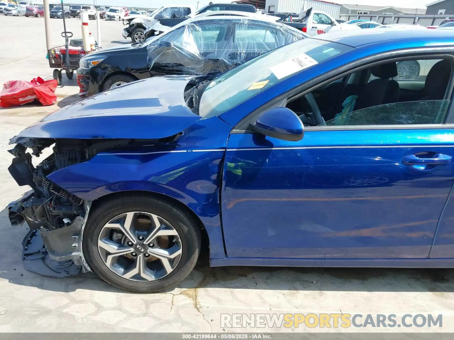17 Photograph of a damaged car 3KPF24AD3ME289224 KIA FORTE 2021