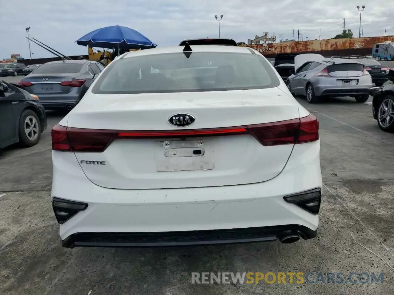 6 Photograph of a damaged car 3KPF24AD3ME302912 KIA FORTE 2021