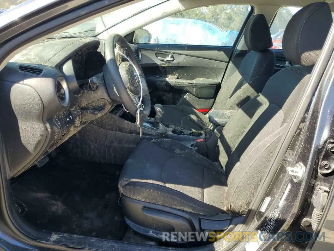 7 Photograph of a damaged car 3KPF24AD3ME312405 KIA FORTE 2021