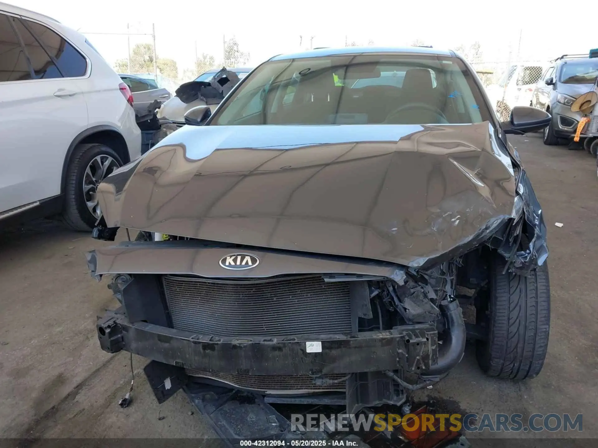 13 Photograph of a damaged car 3KPF24AD3ME316518 KIA FORTE 2021