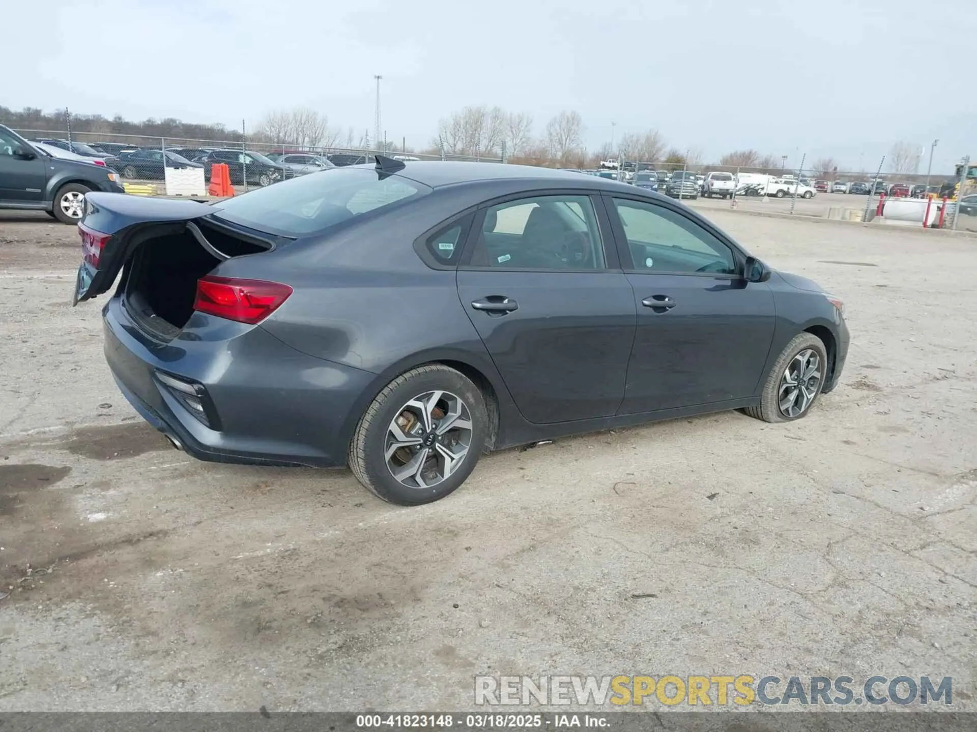 4 Photograph of a damaged car 3KPF24AD3ME329477 KIA FORTE 2021