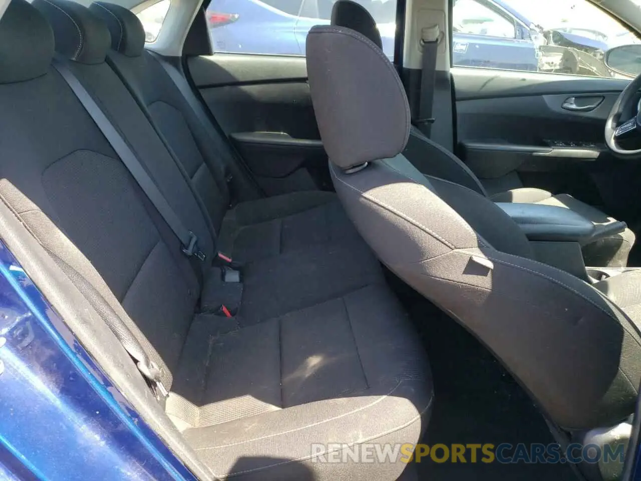 10 Photograph of a damaged car 3KPF24AD3ME331827 KIA FORTE 2021