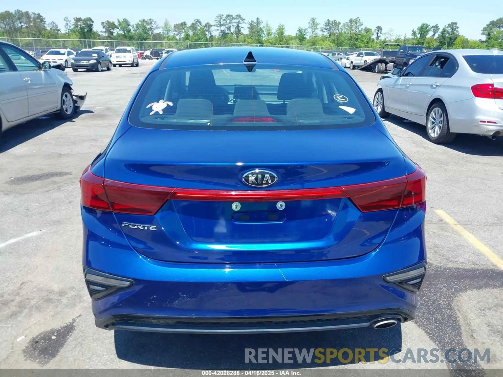 16 Photograph of a damaged car 3KPF24AD3ME347767 KIA FORTE 2021