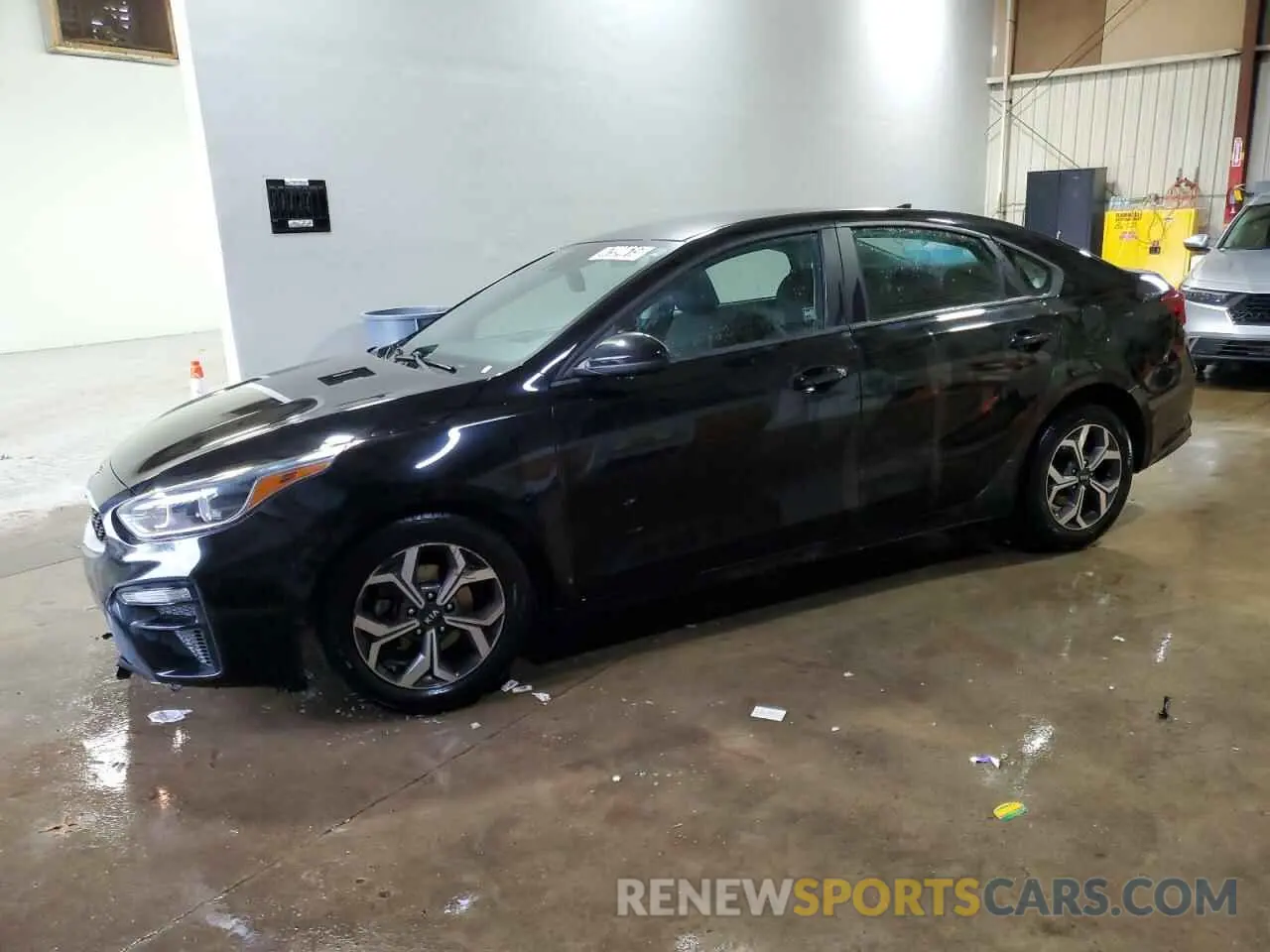 1 Photograph of a damaged car 3KPF24AD3ME349177 KIA FORTE 2021