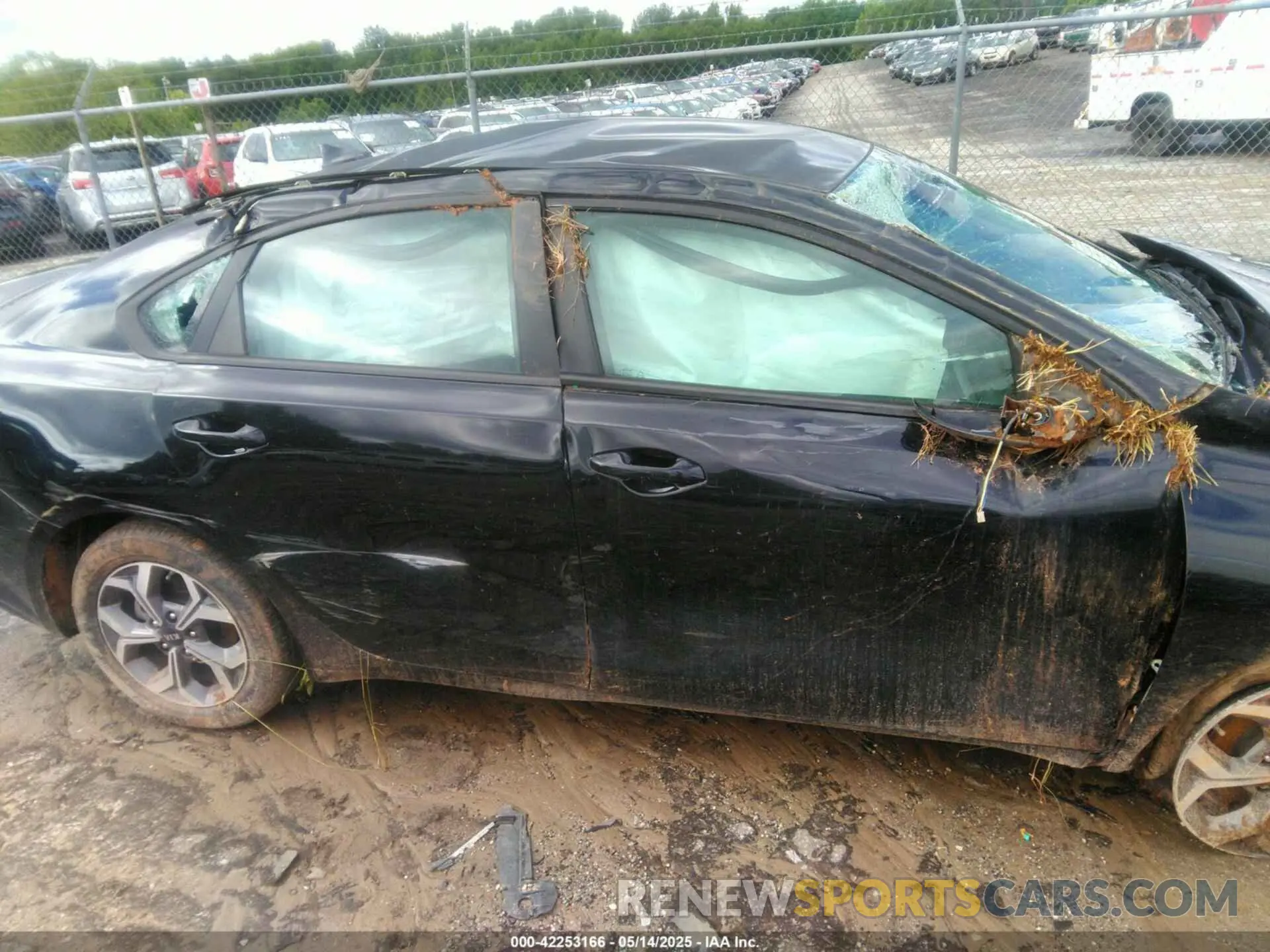 13 Photograph of a damaged car 3KPF24AD3ME370093 KIA FORTE 2021