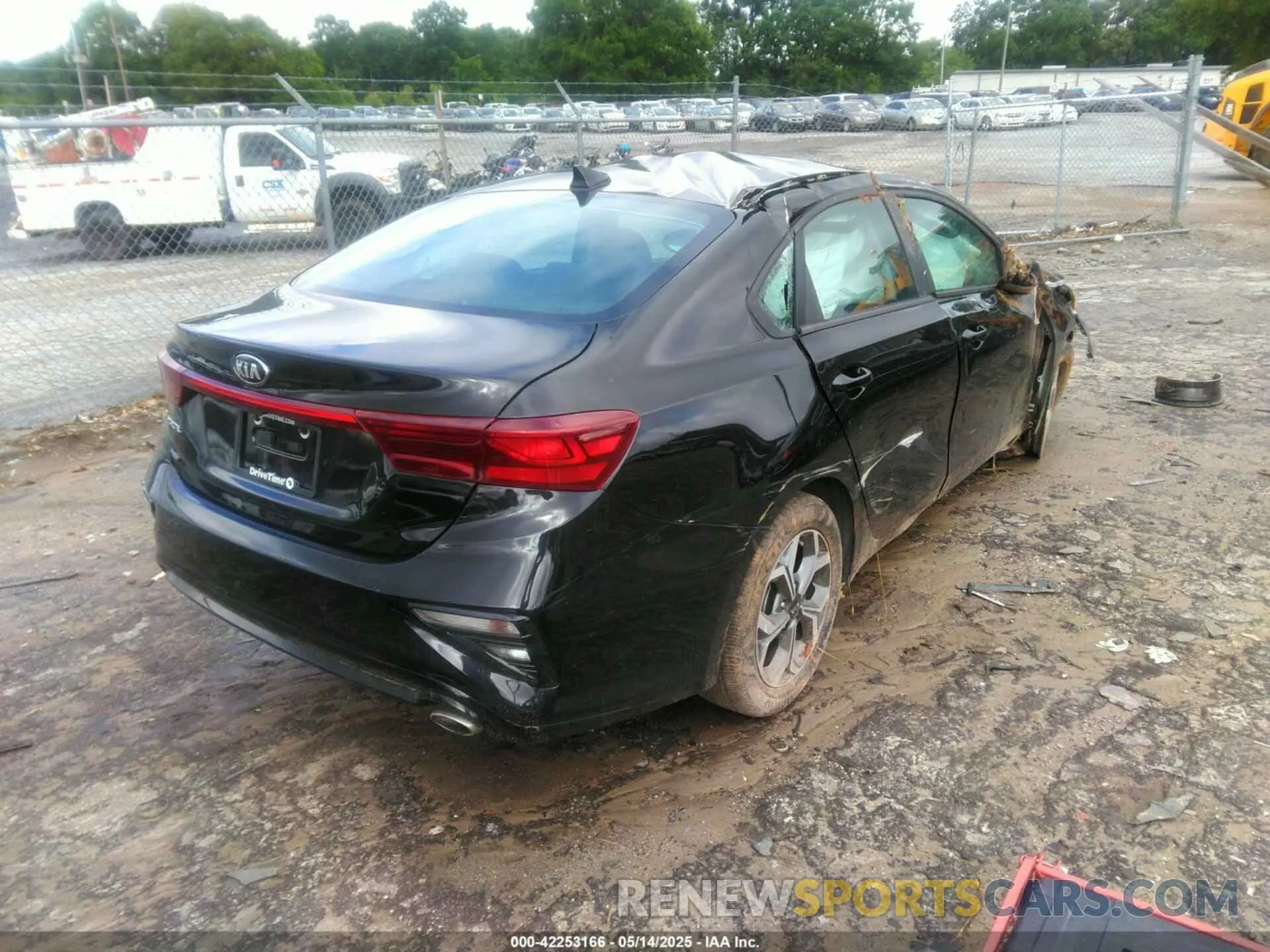 4 Photograph of a damaged car 3KPF24AD3ME370093 KIA FORTE 2021