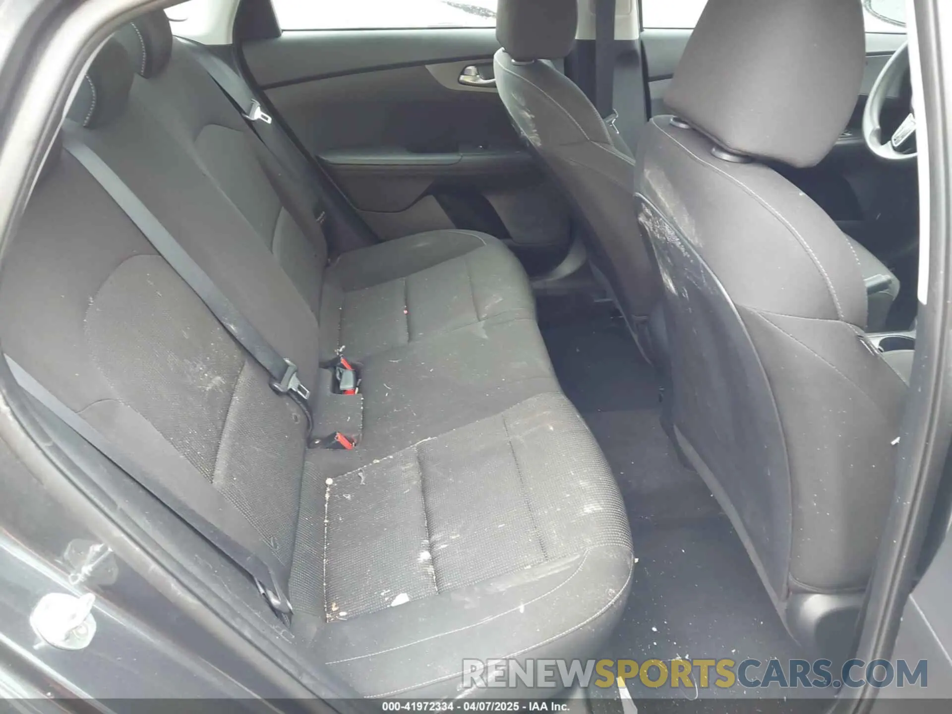 8 Photograph of a damaged car 3KPF24AD4ME266471 KIA FORTE 2021