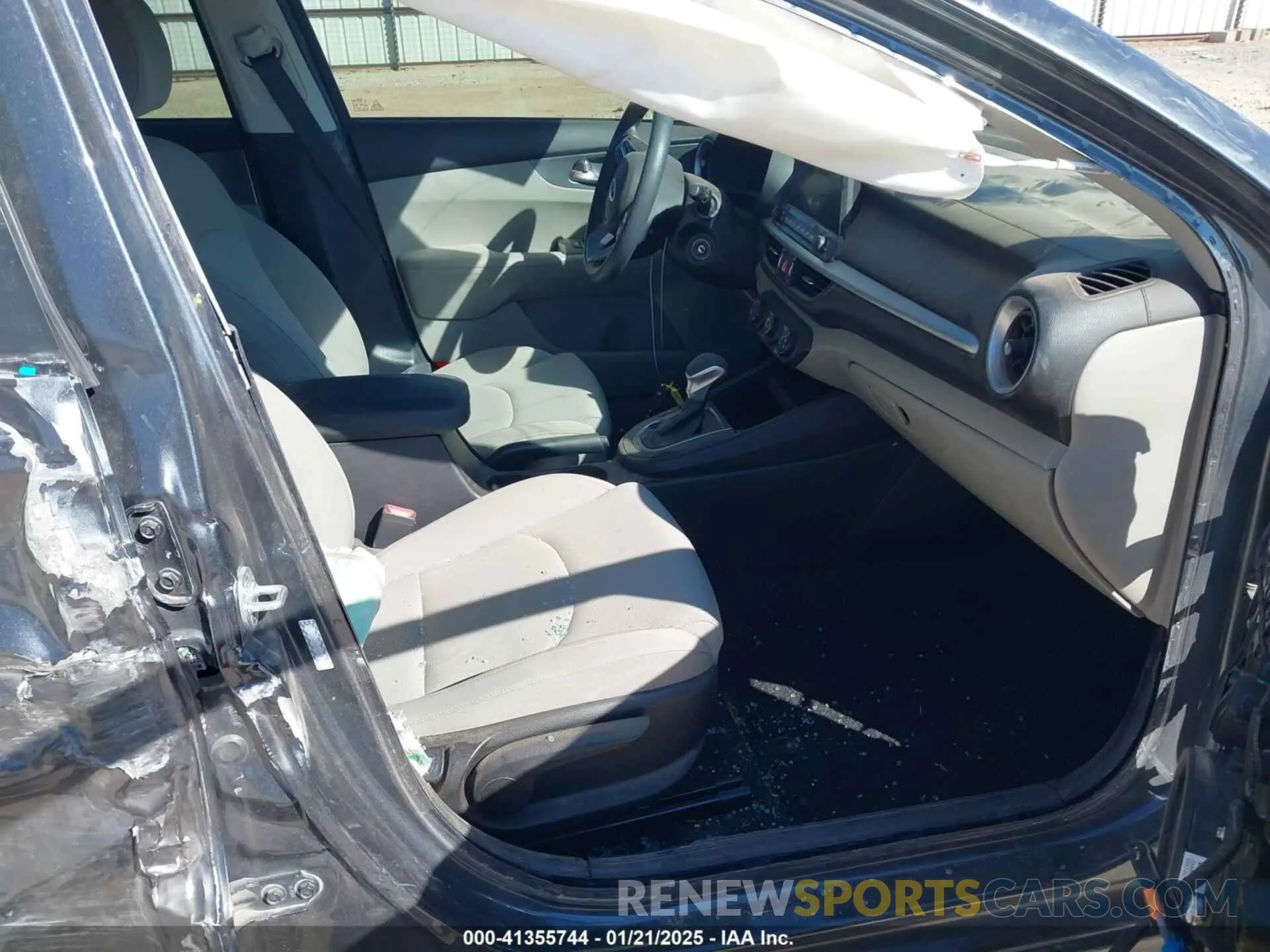 5 Photograph of a damaged car 3KPF24AD4ME270875 KIA FORTE 2021