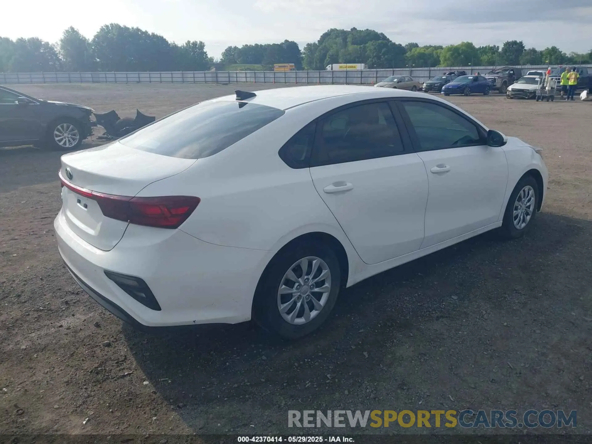4 Photograph of a damaged car 3KPF24AD4ME298935 KIA FORTE 2021