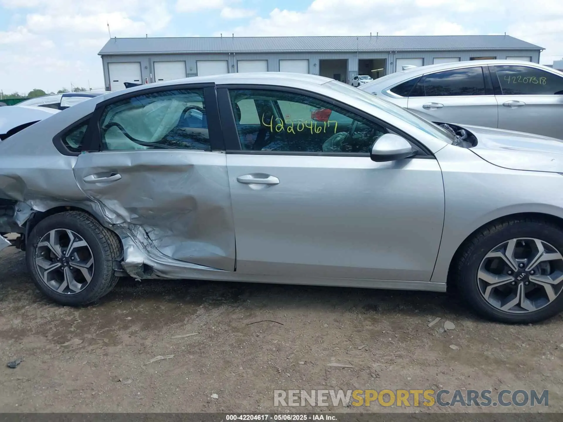 13 Photograph of a damaged car 3KPF24AD4ME302515 KIA FORTE 2021