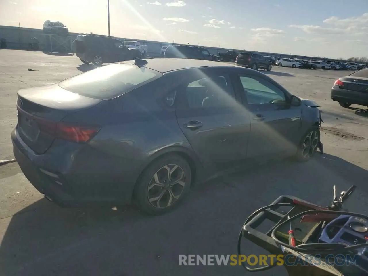 3 Photograph of a damaged car 3KPF24AD4ME307259 KIA FORTE 2021