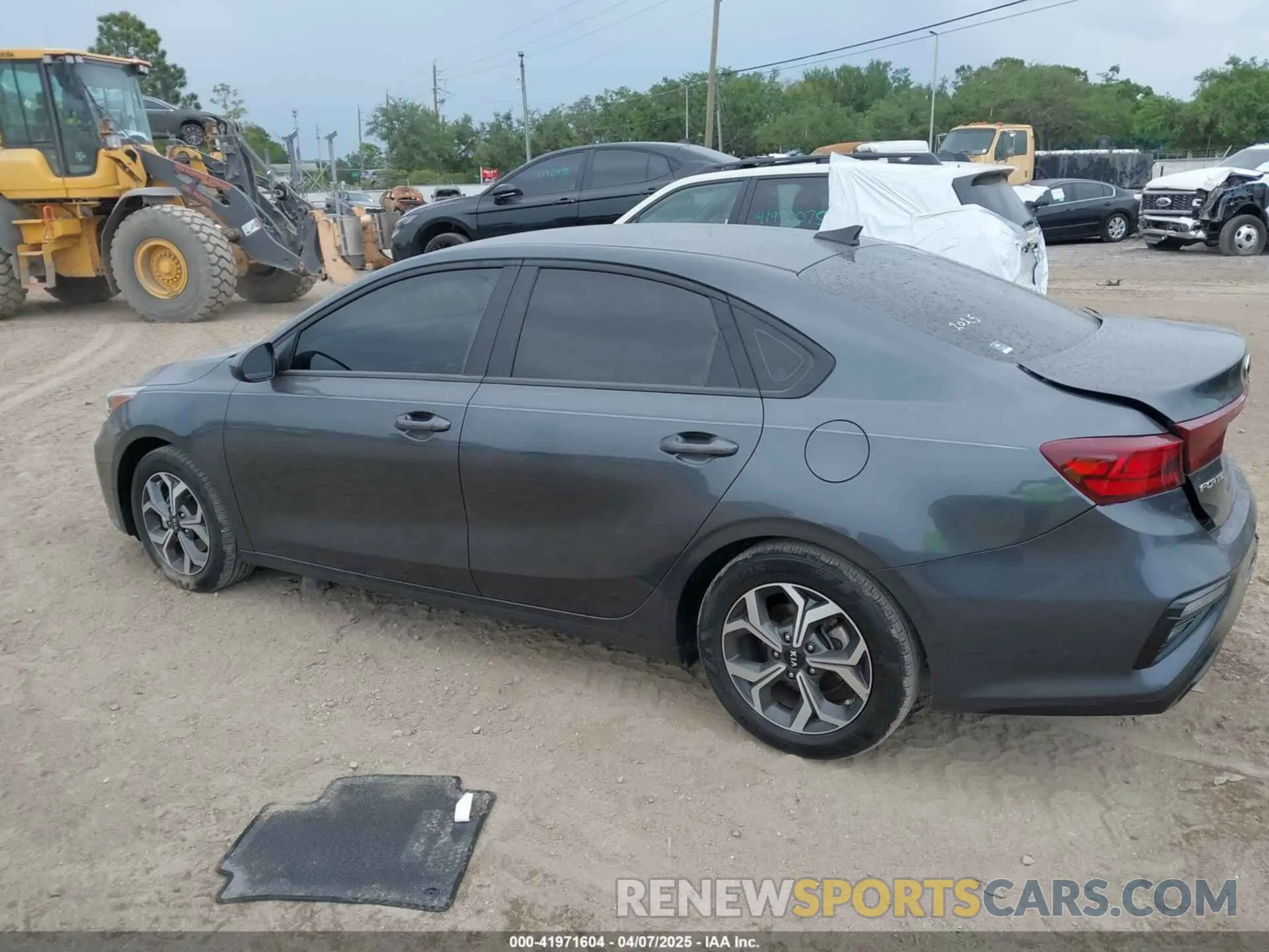13 Photograph of a damaged car 3KPF24AD4ME342447 KIA FORTE 2021