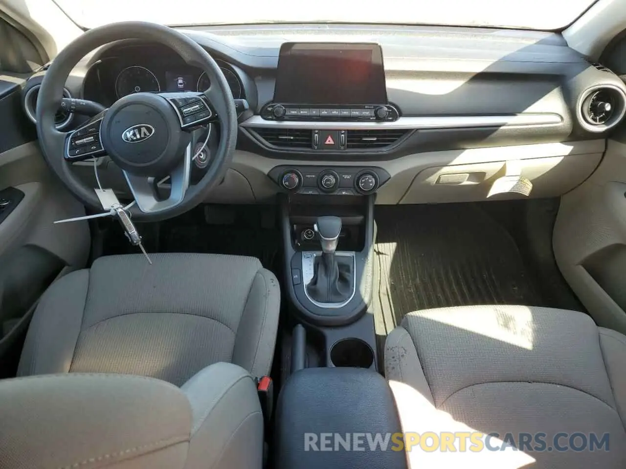 8 Photograph of a damaged car 3KPF24AD4ME357109 KIA FORTE 2021
