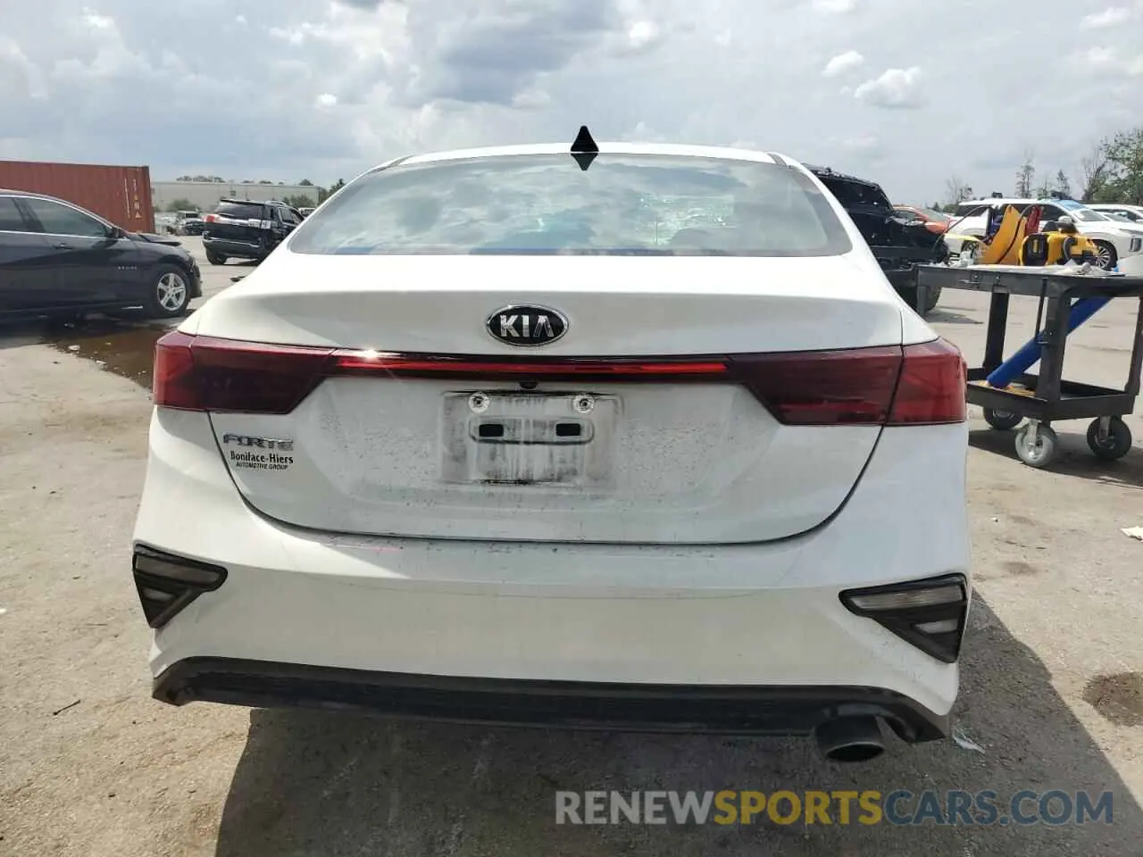 6 Photograph of a damaged car 3KPF24AD4ME358373 KIA FORTE 2021