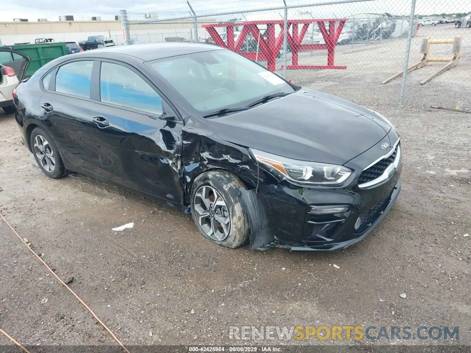1 Photograph of a damaged car 3KPF24AD4ME363086 KIA FORTE 2021