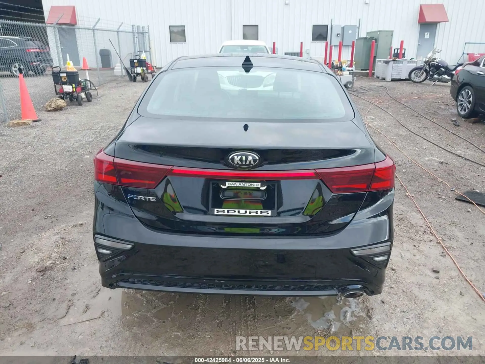 16 Photograph of a damaged car 3KPF24AD4ME363086 KIA FORTE 2021