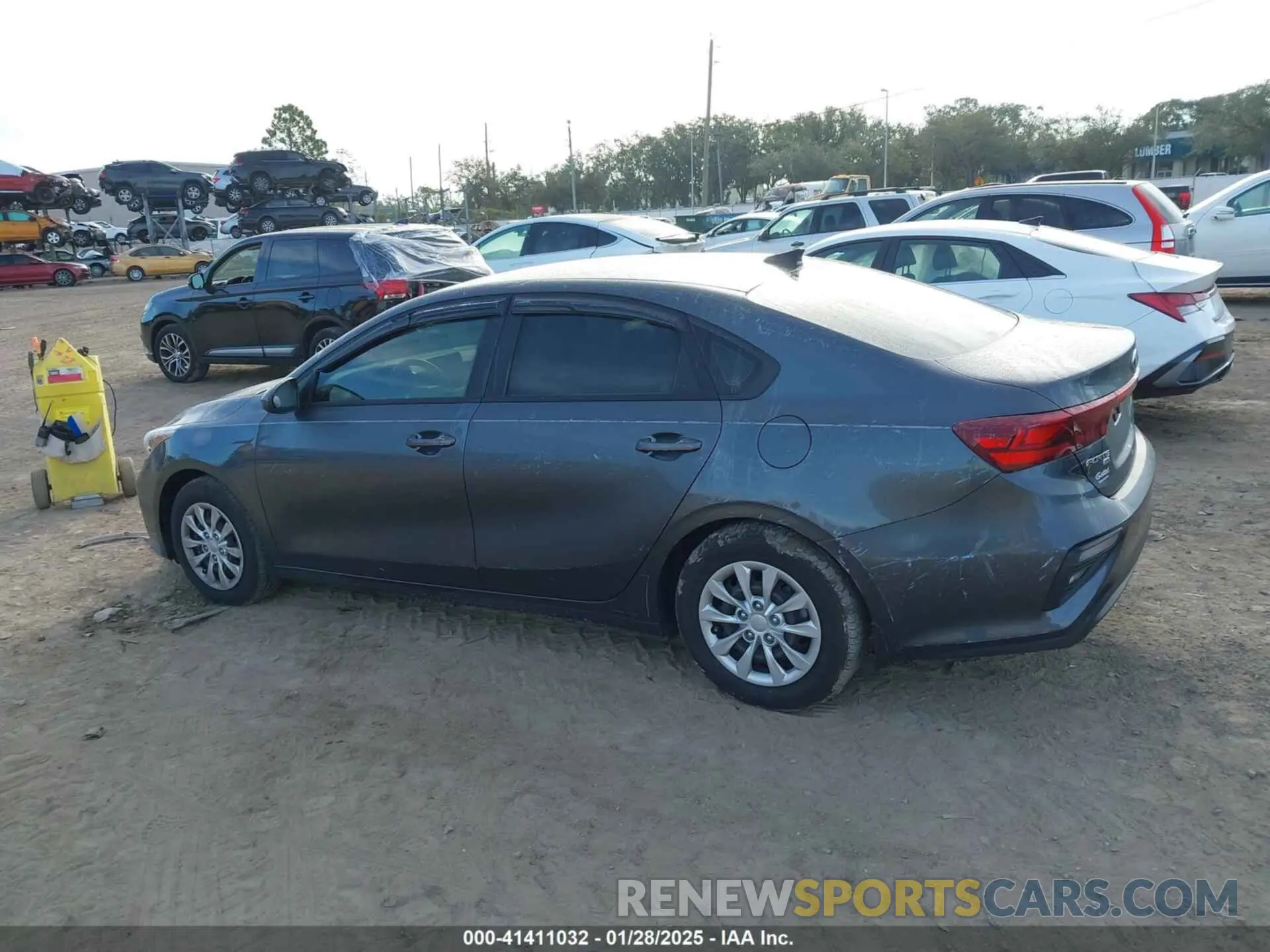 14 Photograph of a damaged car 3KPF24AD4ME379630 KIA FORTE 2021
