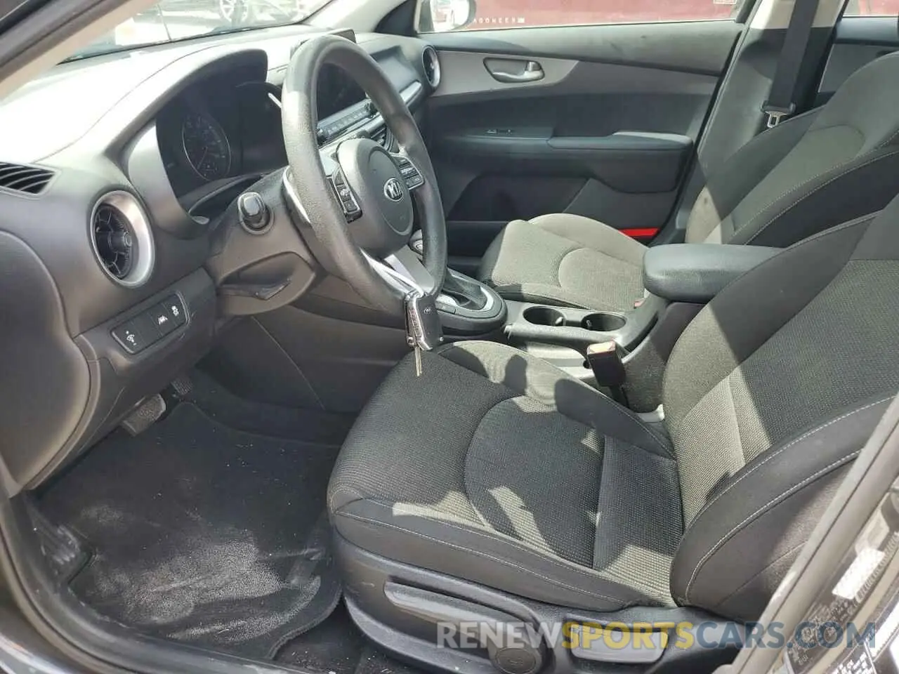 7 Photograph of a damaged car 3KPF24AD4ME394807 KIA FORTE 2021